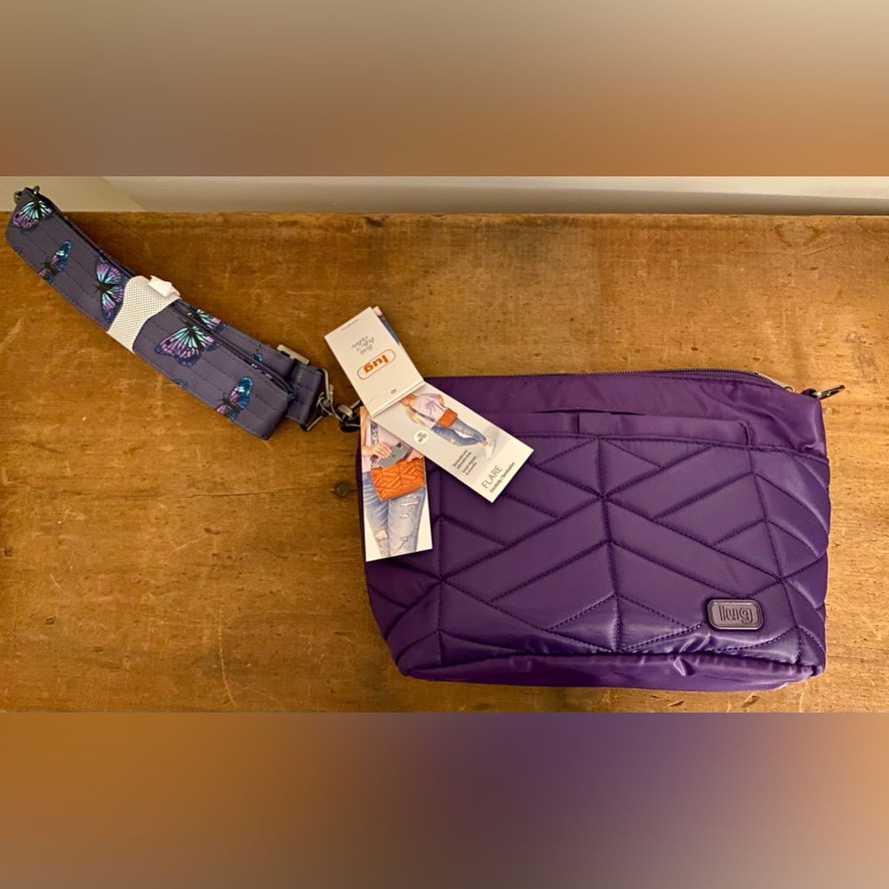 NWT- Lug Flare Crossbody